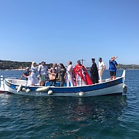 Procession en mer de la Saint-Pierre en méditerranée 