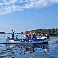 Octobre Rose embarque sur les pointus du Brusc