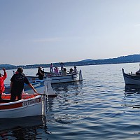 Octobre Rose embarque sur les pointus du Brusc