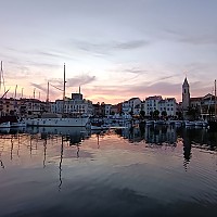 Le port de Sanary à la nuit tombée 